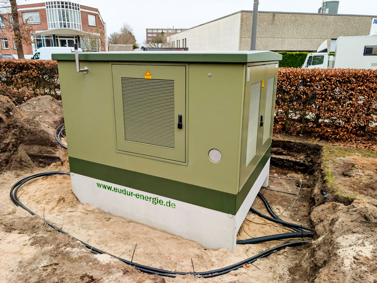 Travostation Batteriespeicher anschliessen